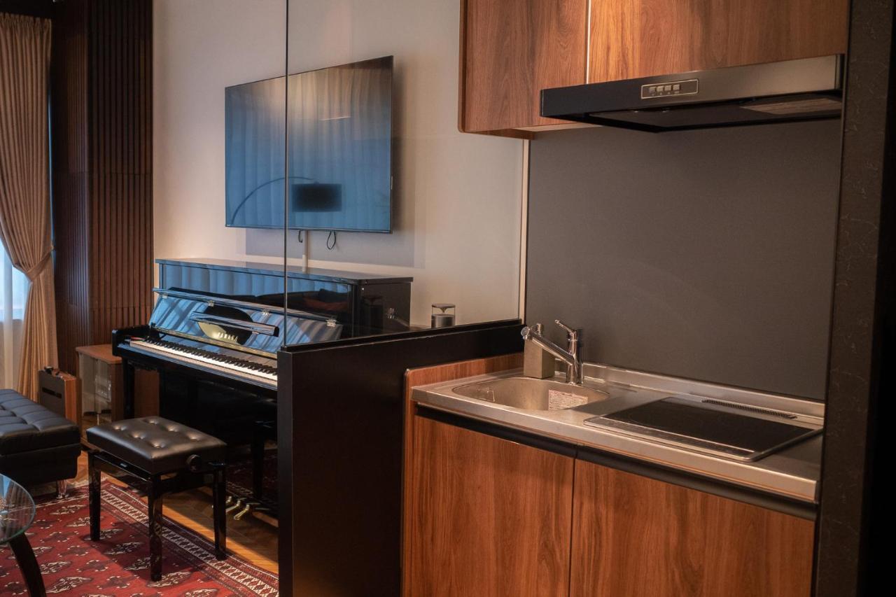 Apartment Acoustic Garage Tokyo