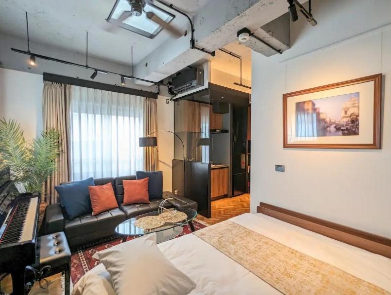 Apartment Acoustic Garage Tokyo