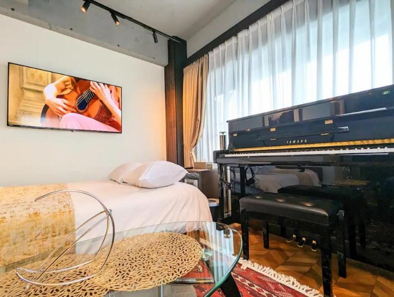 Apartemen Acoustic Garage