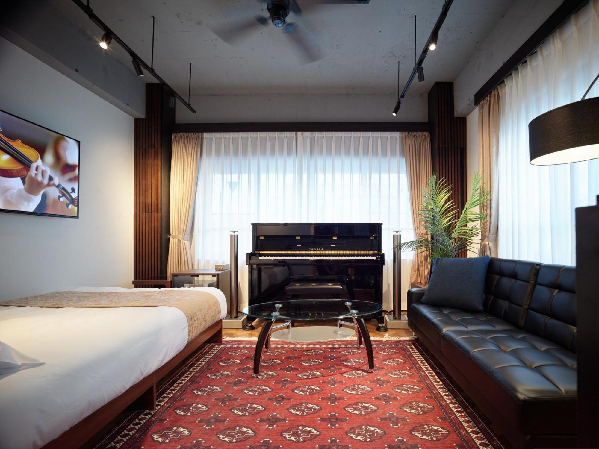 Apartment Acoustic Garage *