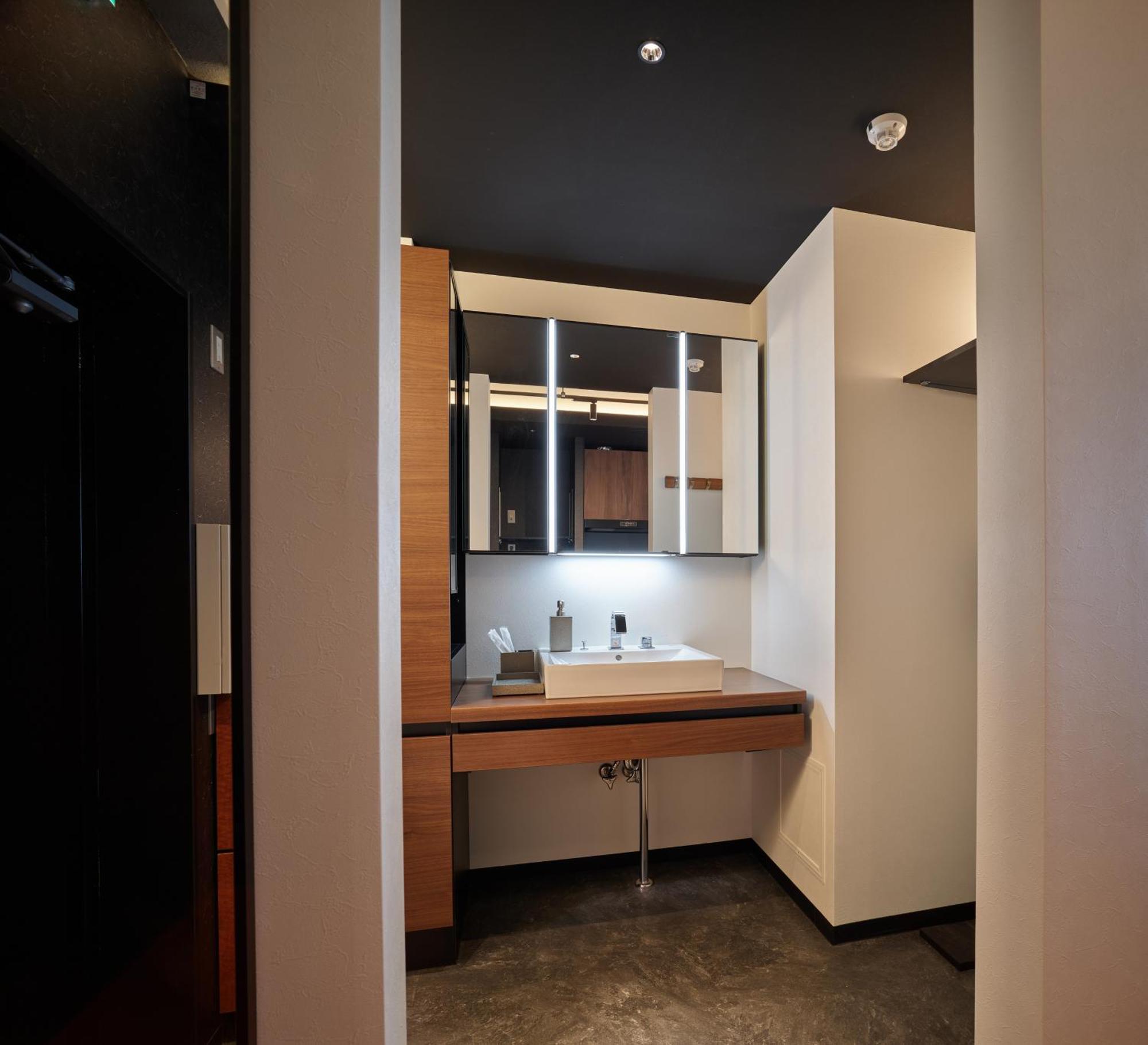 Apartment Acoustic Garage *