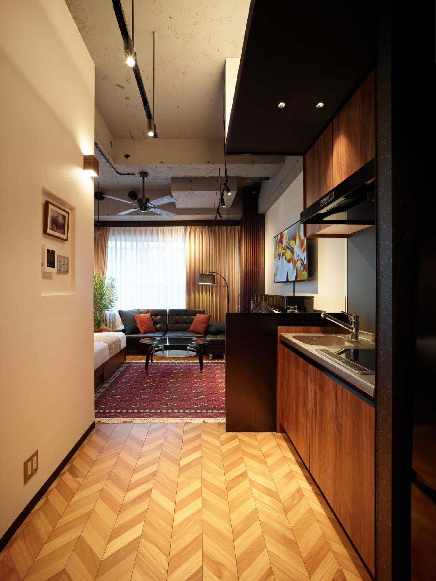 Acoustic Garage Apartment *