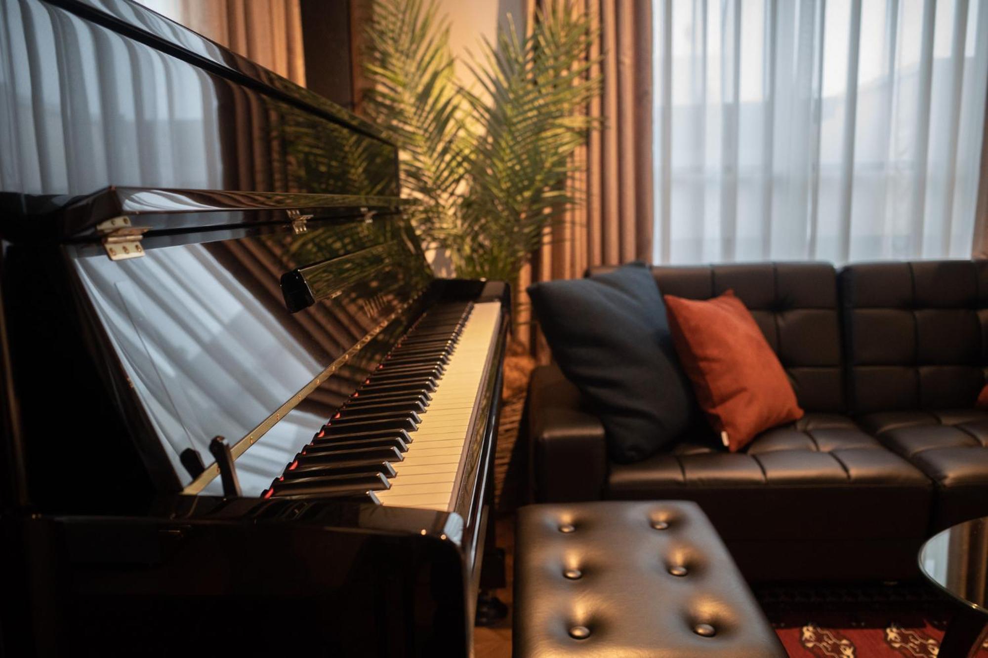 Acoustic Garage *